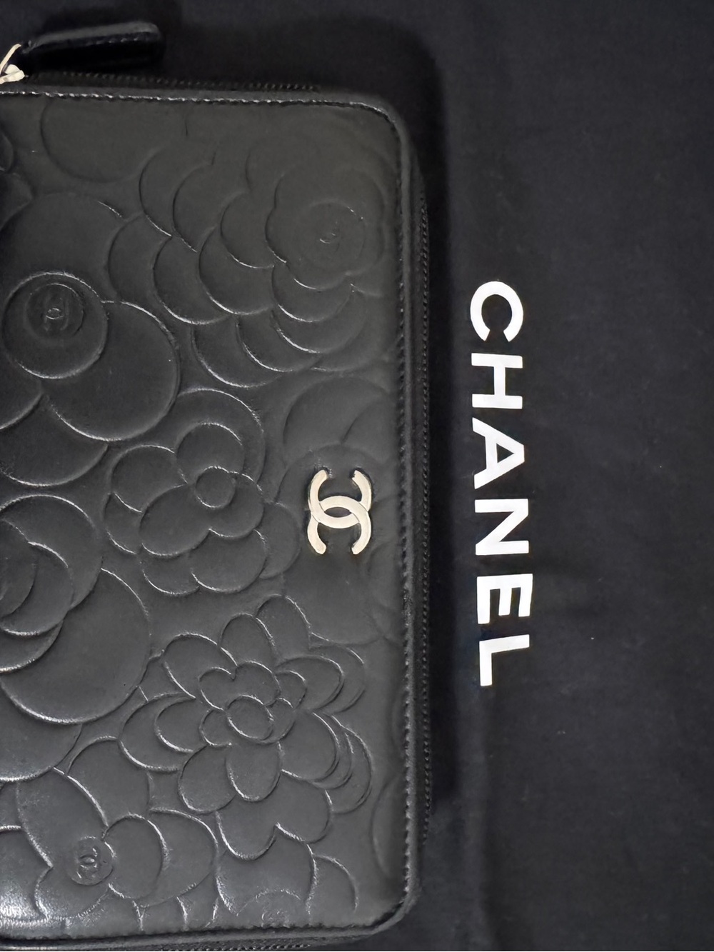 Chanel camellia Black Zip-Around Wallet - Sleek Everyday Organizer